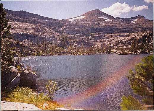 lake2.jpg (45274 bytes)