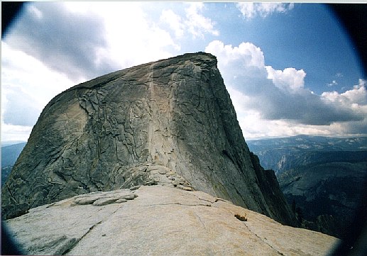 halfdome.jpg (60038 bytes)